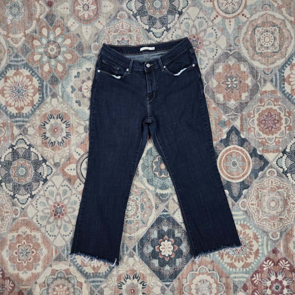 Levi's Dark Wash Cropped Frayed Hem Women’s 30 Jeans